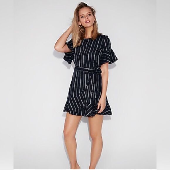 Express New, Ruffle Sleeve, Blue with White Stripe Size Large Wrap Dress - Picture 1 of 14